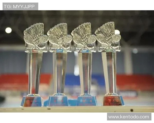 成都羽毛球队进攻体系解析与战术运用探讨